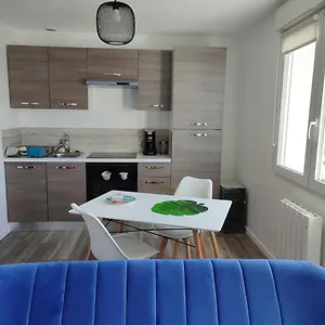  Appartement T1 Bis Dans Un Quartier Calme